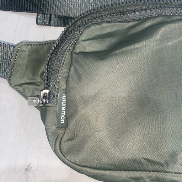 lululemon athletica Forest Green women’s Belt Bag - Picture 3 of 5